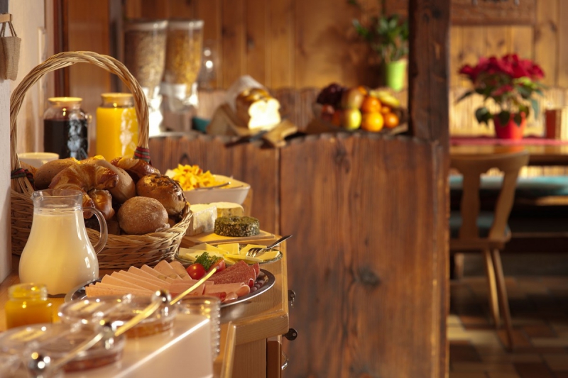 boulangerie-FREJUS-min_breakfast_buffet_food_restaurant_meal_hotel_plate_fresh-718745