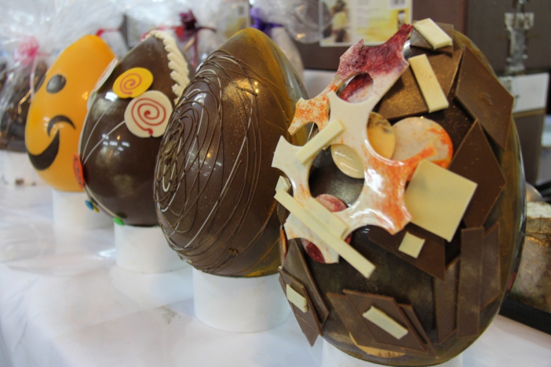 boulangerie-FREJUS-min_chocolate_factory_eggs_easter-897028